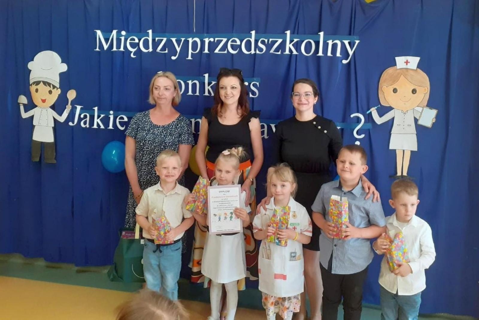 Zdjęcie w galerii na portalu naszraciborz.pl: Jakie znamy zawody? Konkurs w szonowickim przedszkolu wiadomości z regionu