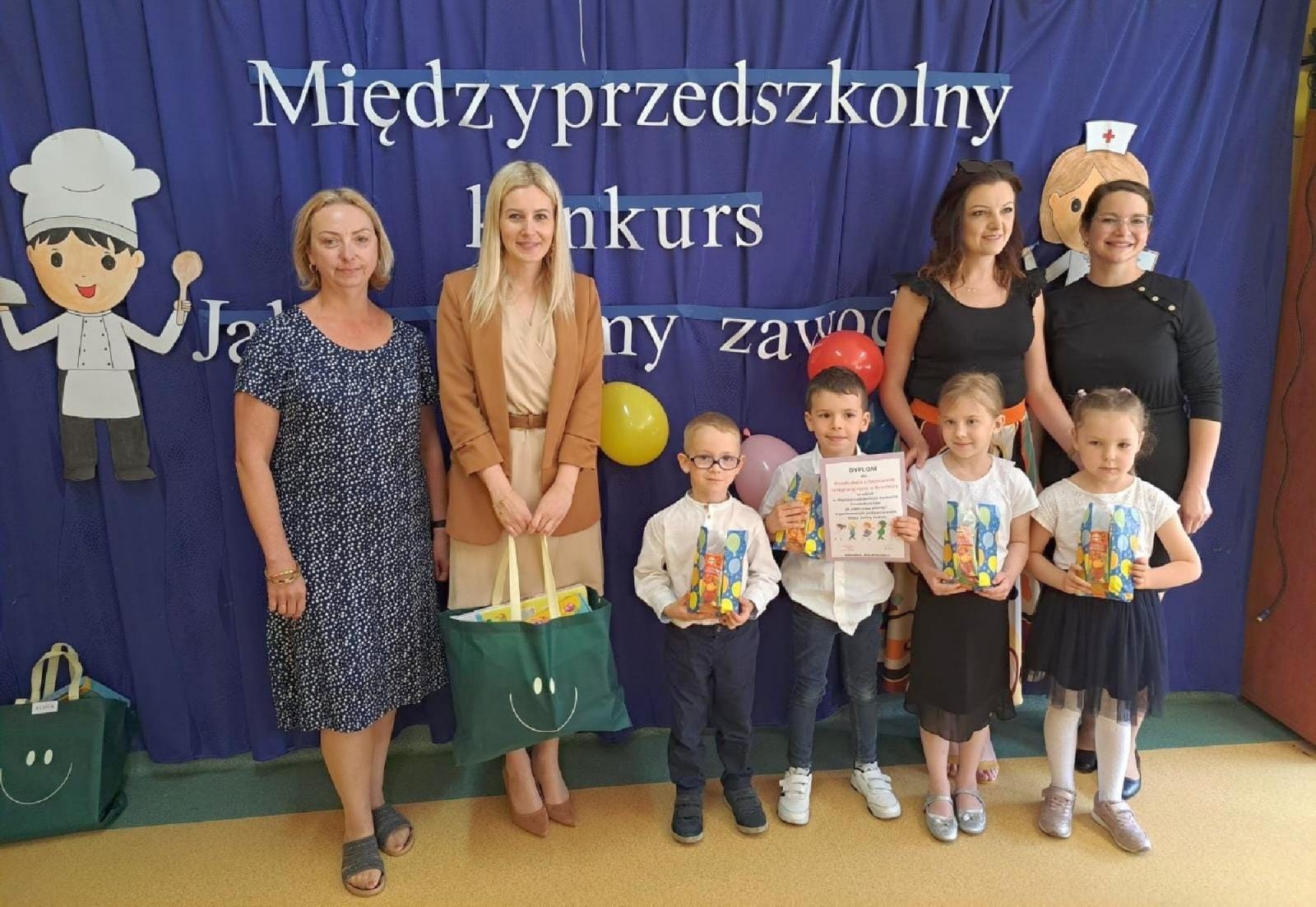 Zdjęcie w galerii na portalu naszraciborz.pl: Jakie znamy zawody? Konkurs w szonowickim przedszkolu wiadomości z regionu