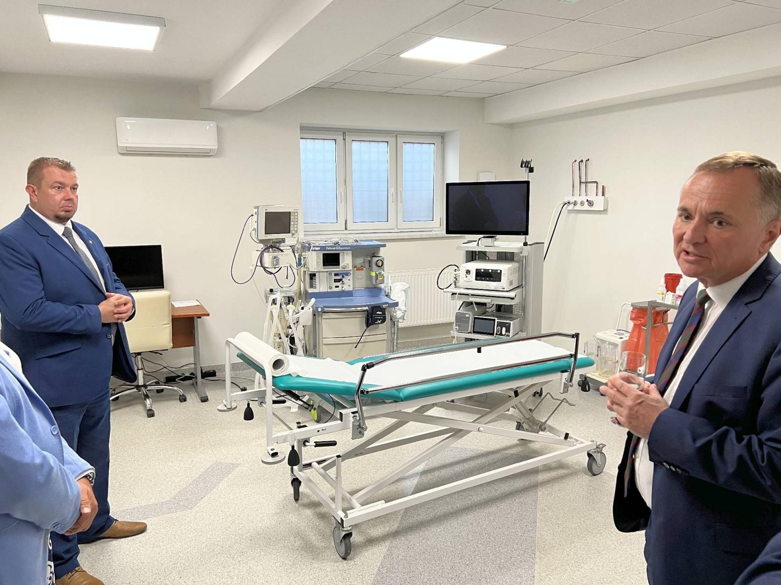 Zdjęcie w galerii na portalu naszraciborz.pl: Przecięto wstęgę w Szpitalu Bema wiadomości z regionu