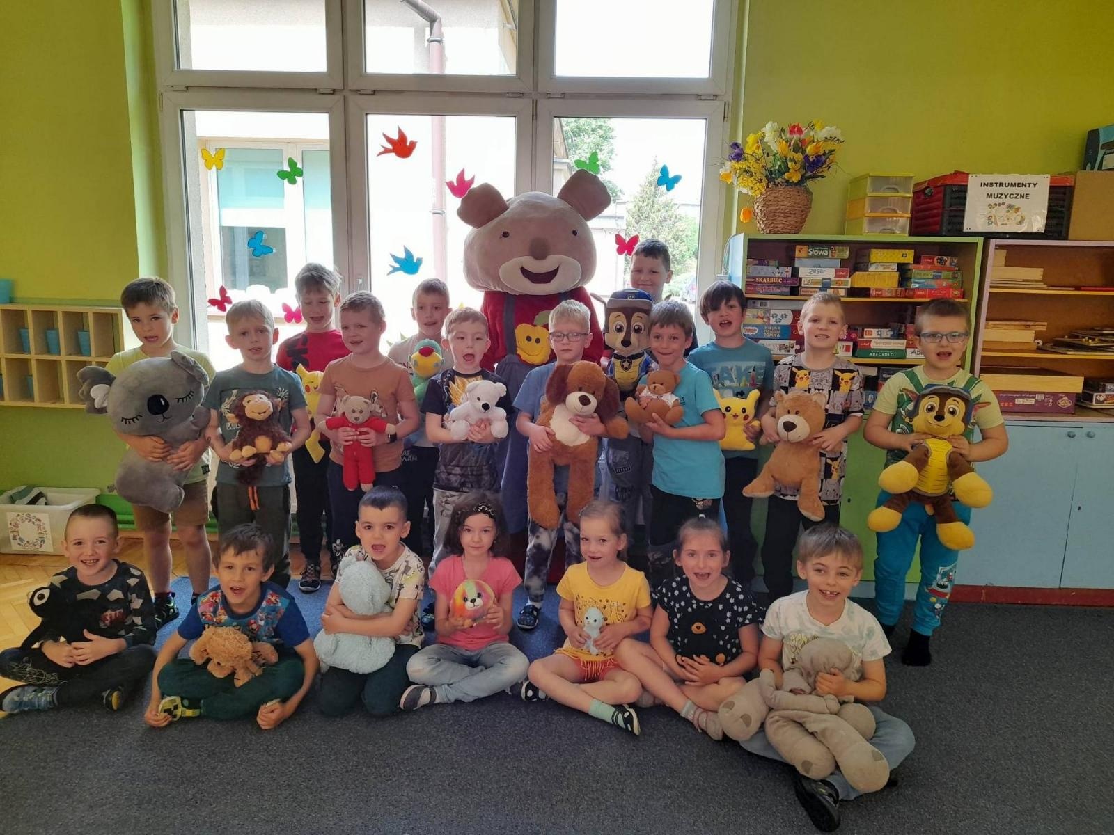 Zdjęcie w galerii na portalu naszraciborz.pl: Amnestia i rękodzieło - Tydzień Bibliotek w Rudach wiadomości z regionu