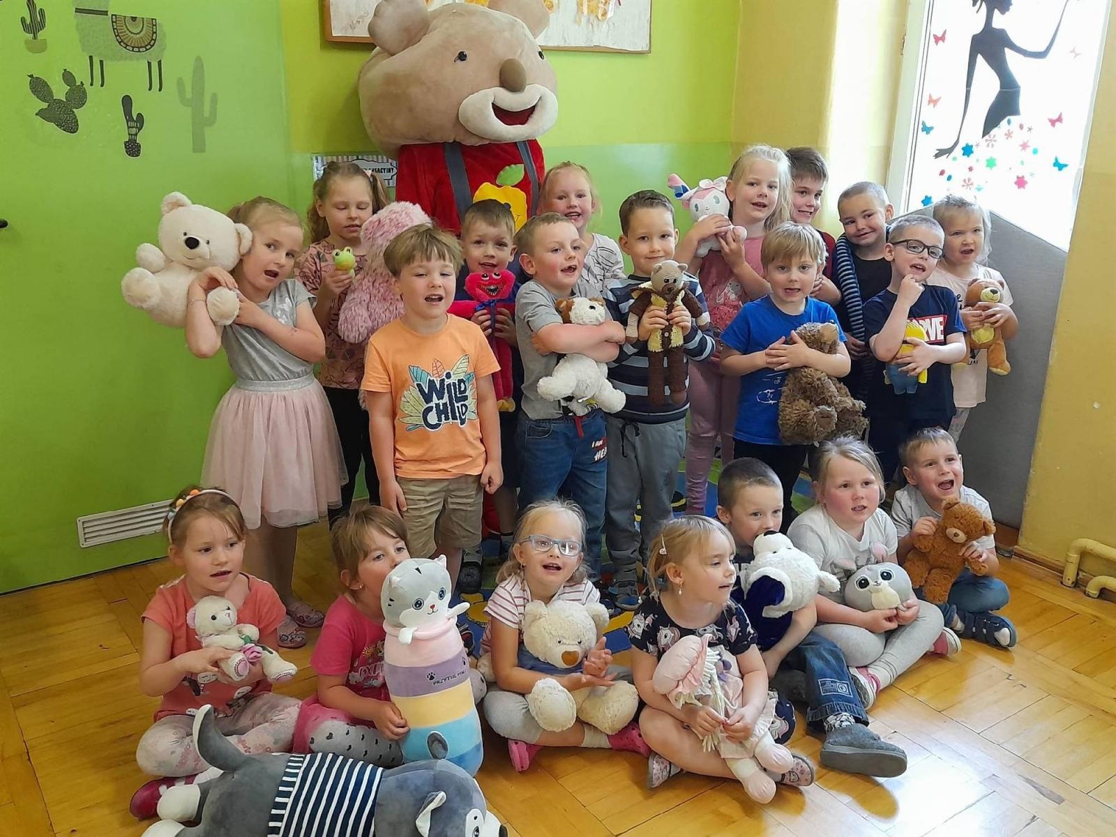 Zdjęcie w galerii na portalu naszraciborz.pl: Amnestia i rękodzieło - Tydzień Bibliotek w Rudach wiadomości z regionu