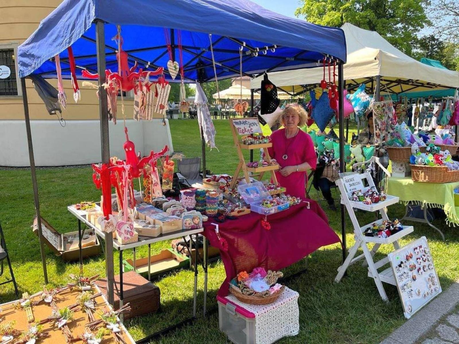Zdjęcie w galerii na portalu naszraciborz.pl: Amnestia i rękodzieło - Tydzień Bibliotek w Rudach wiadomości z regionu