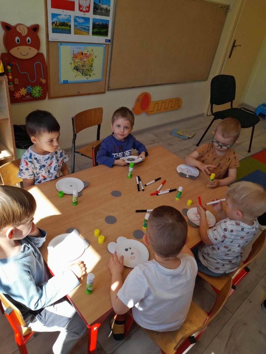 Zdjęcie w galerii na portalu naszraciborz.pl: Amnestia i rękodzieło - Tydzień Bibliotek w Rudach wiadomości z regionu