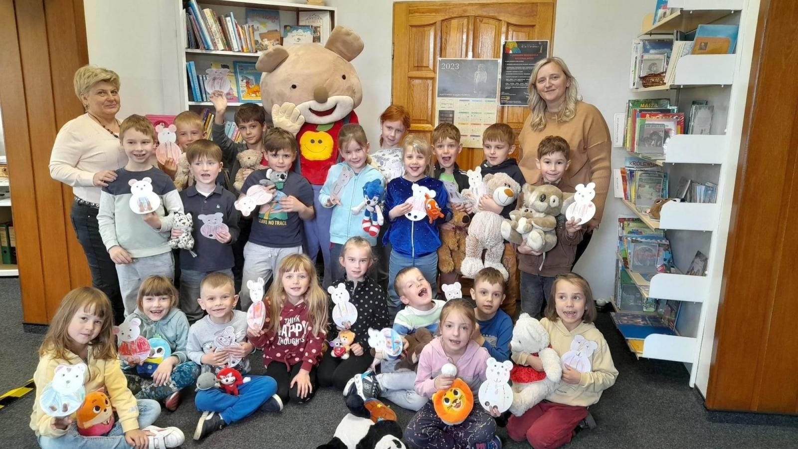 Zdjęcie w galerii na portalu naszraciborz.pl: Amnestia i rękodzieło - Tydzień Bibliotek w Rudach wiadomości z regionu