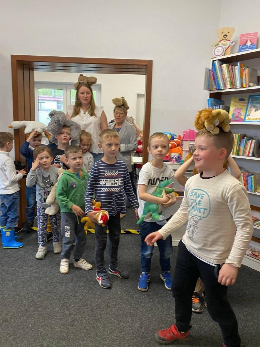 Zdjęcie w galerii na portalu naszraciborz.pl: Amnestia i rękodzieło - Tydzień Bibliotek w Rudach wiadomości z regionu