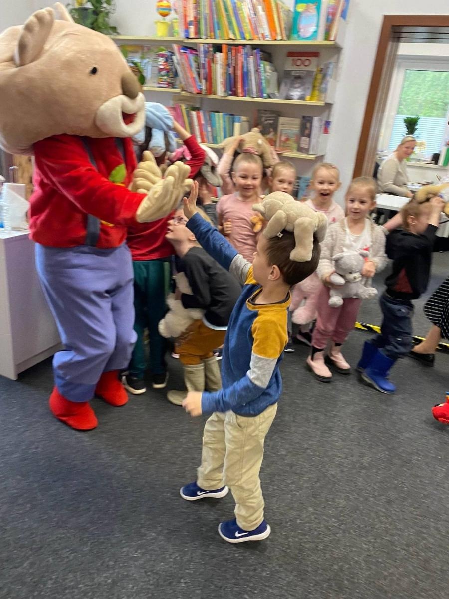 Zdjęcie w galerii na portalu naszraciborz.pl: Amnestia i rękodzieło - Tydzień Bibliotek w Rudach wiadomości z regionu