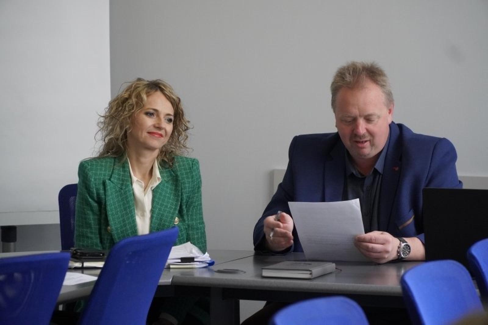 Zdjęcie w galerii na portalu naszraciborz.pl: W ratuszu obradował Zespół ds. Zrównoważonego Rozwoju Miasta Racibórz wiadomości z regionu