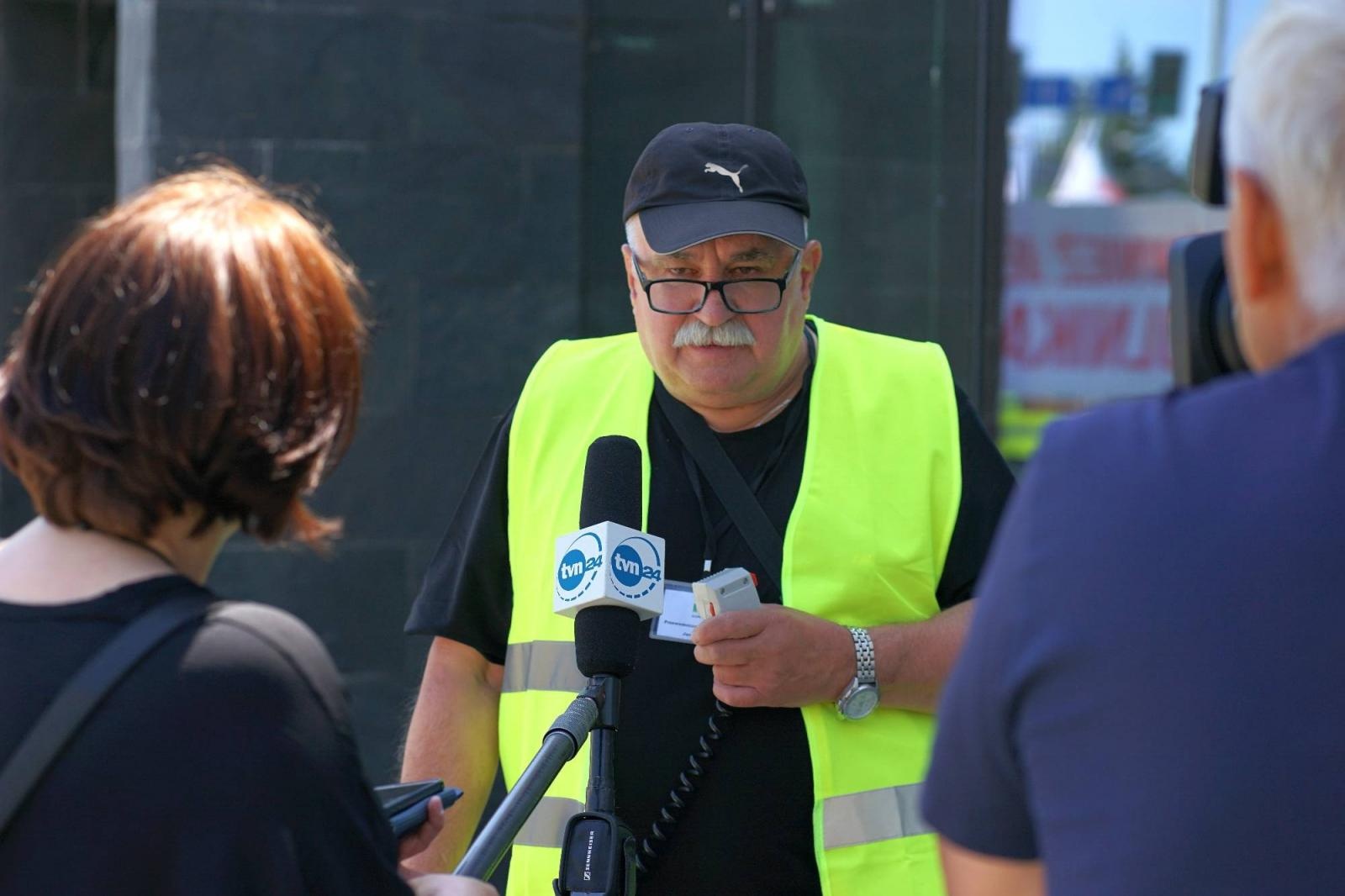 Zdjęcie w galerii na portalu naszraciborz.pl: Pracownicy Agromaxu protestowali w Częstochowie wiadomości z regionu