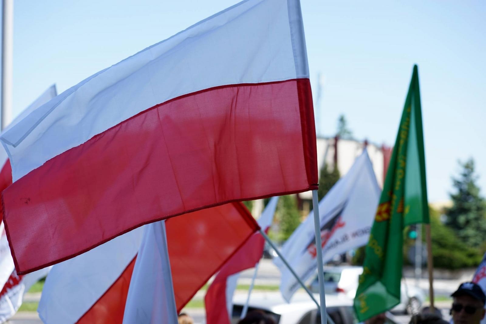 Zdjęcie w galerii na portalu naszraciborz.pl: Pracownicy Agromaxu protestowali w Częstochowie wiadomości z regionu