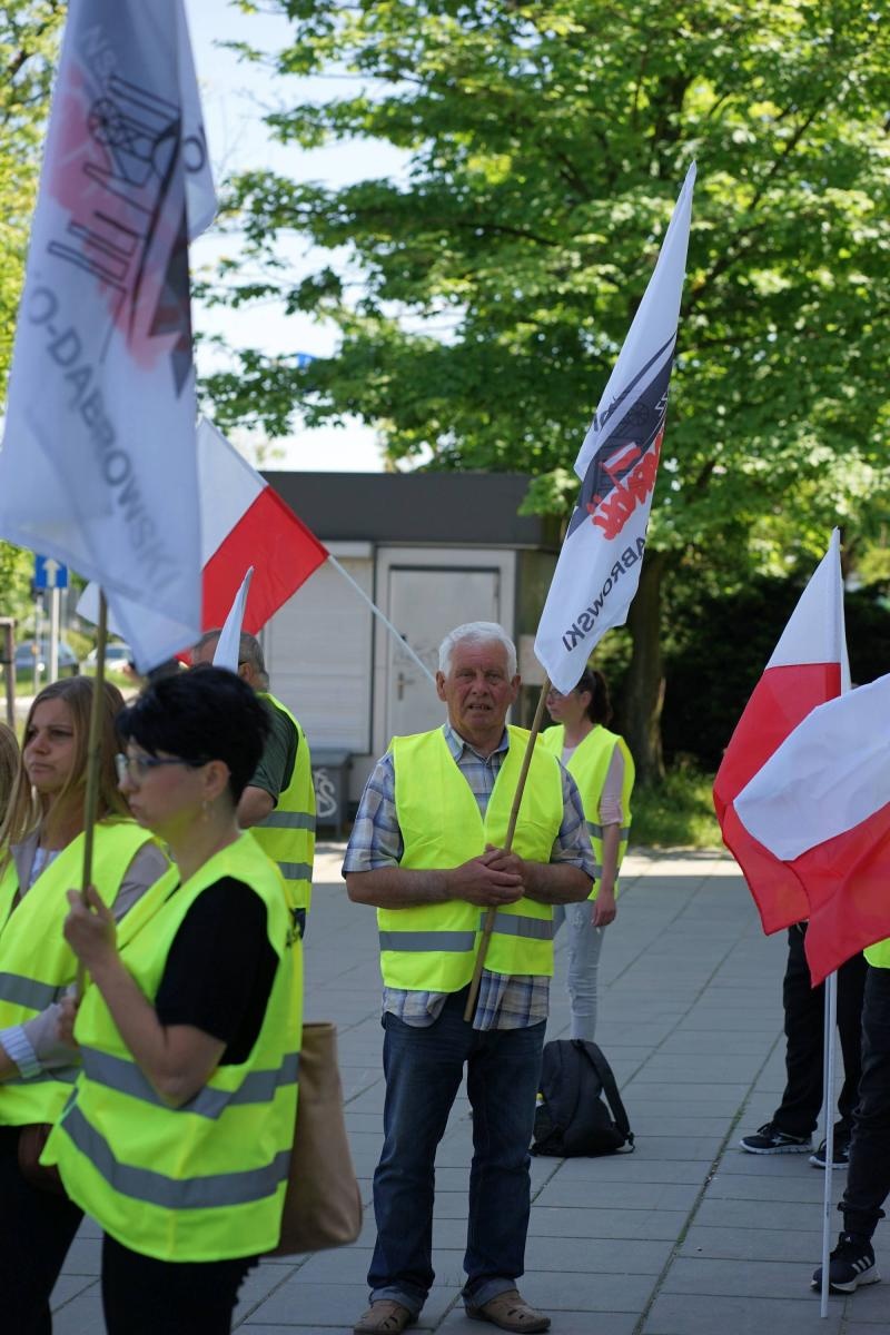 Zdjęcie w galerii na portalu naszraciborz.pl: Pracownicy Agromaxu protestowali w Częstochowie wiadomości z regionu