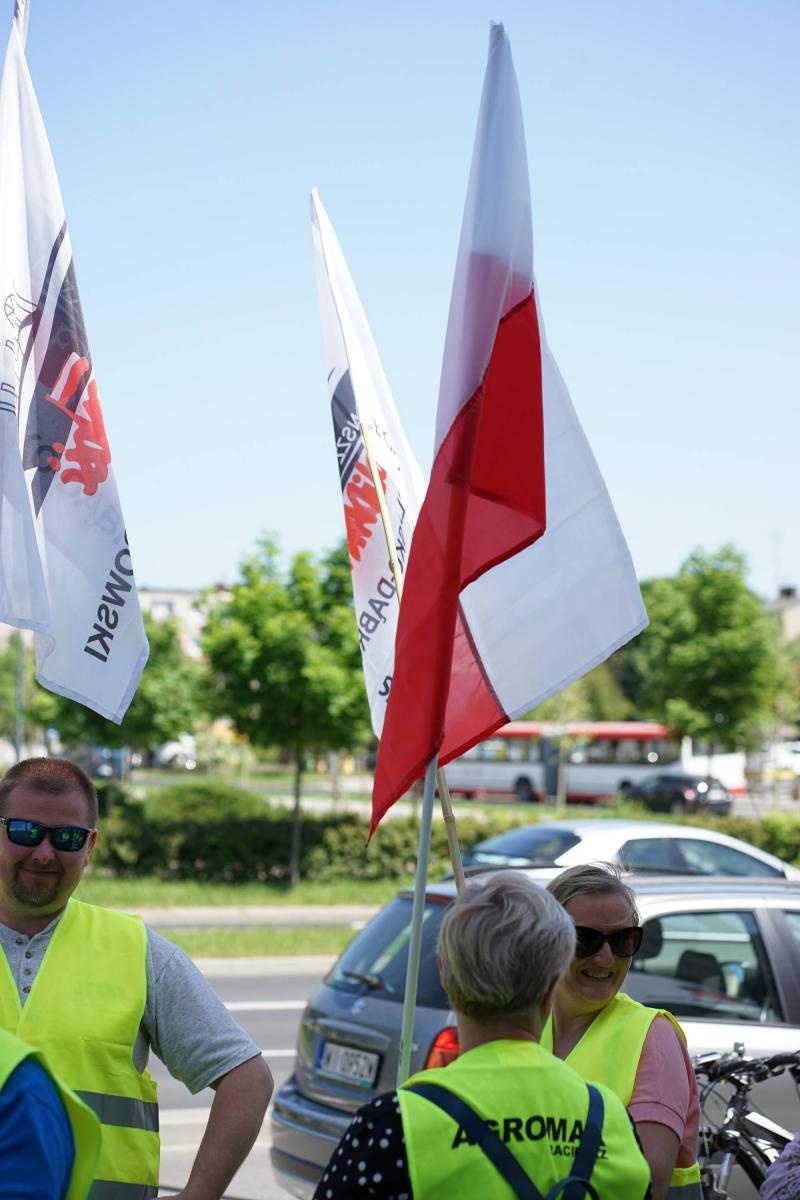Zdjęcie w galerii na portalu naszraciborz.pl: Pracownicy Agromaxu protestowali w Częstochowie wiadomości z regionu