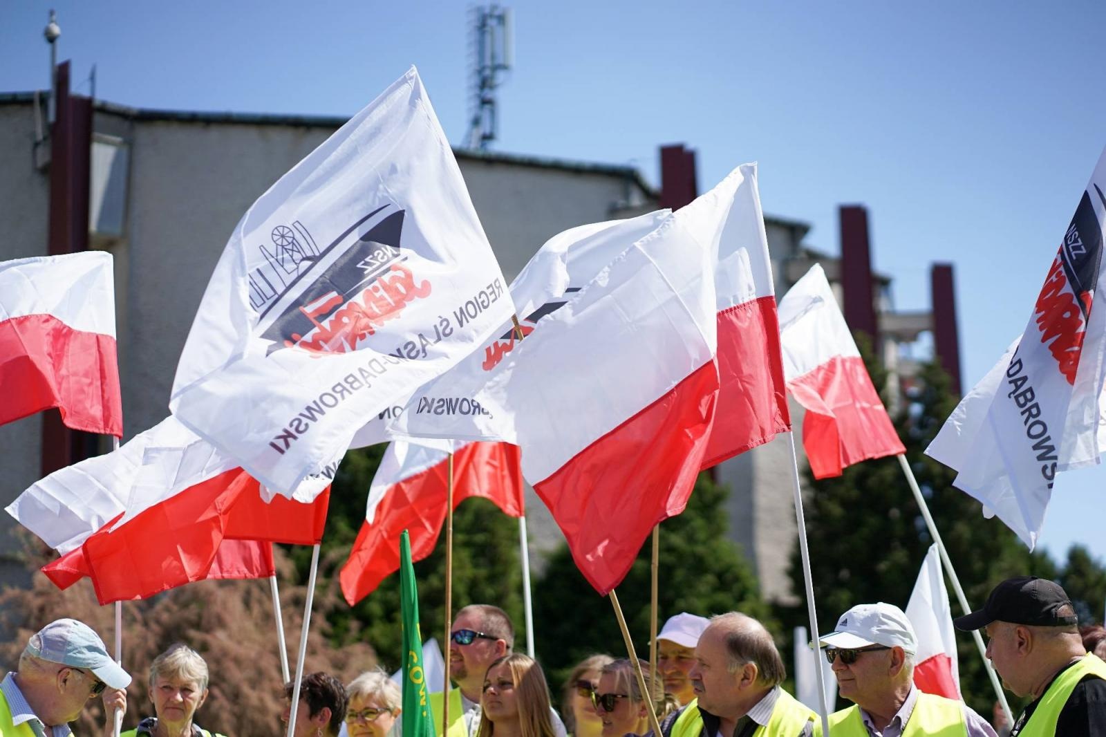 Zdjęcie w galerii na portalu naszraciborz.pl: Pracownicy Agromaxu protestowali w Częstochowie wiadomości z regionu