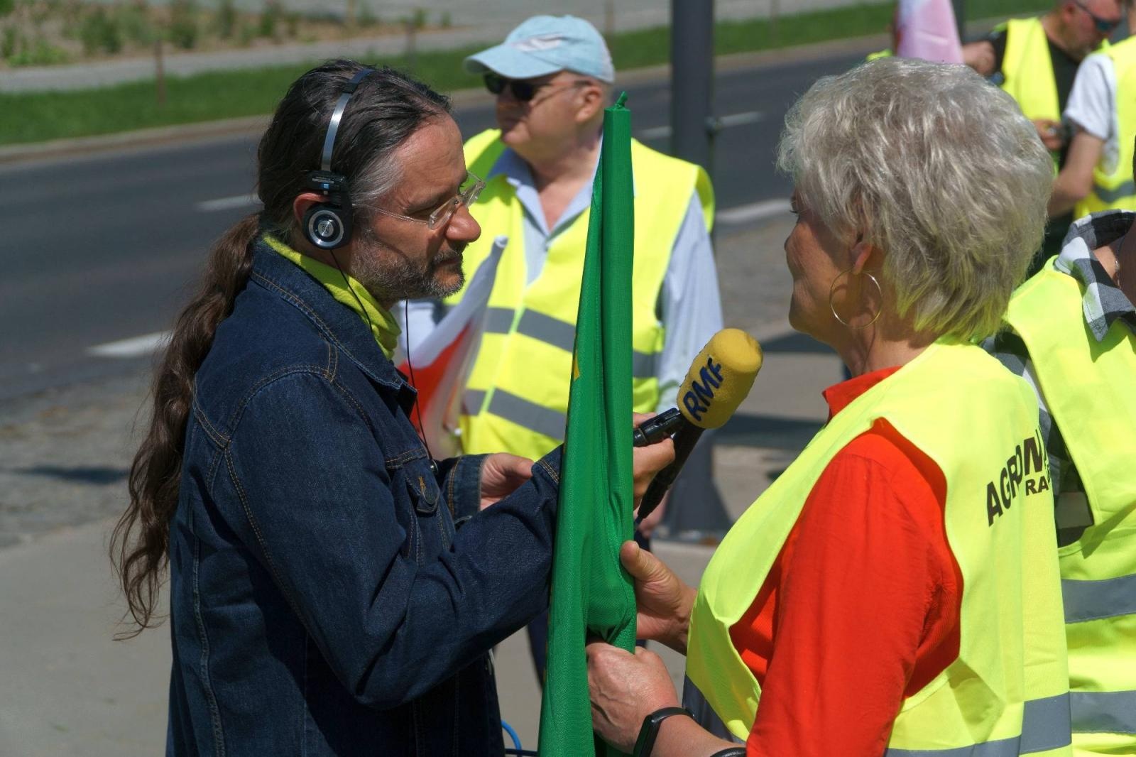 Zdjęcie w galerii na portalu naszraciborz.pl: Pracownicy Agromaxu protestowali w Częstochowie wiadomości z regionu