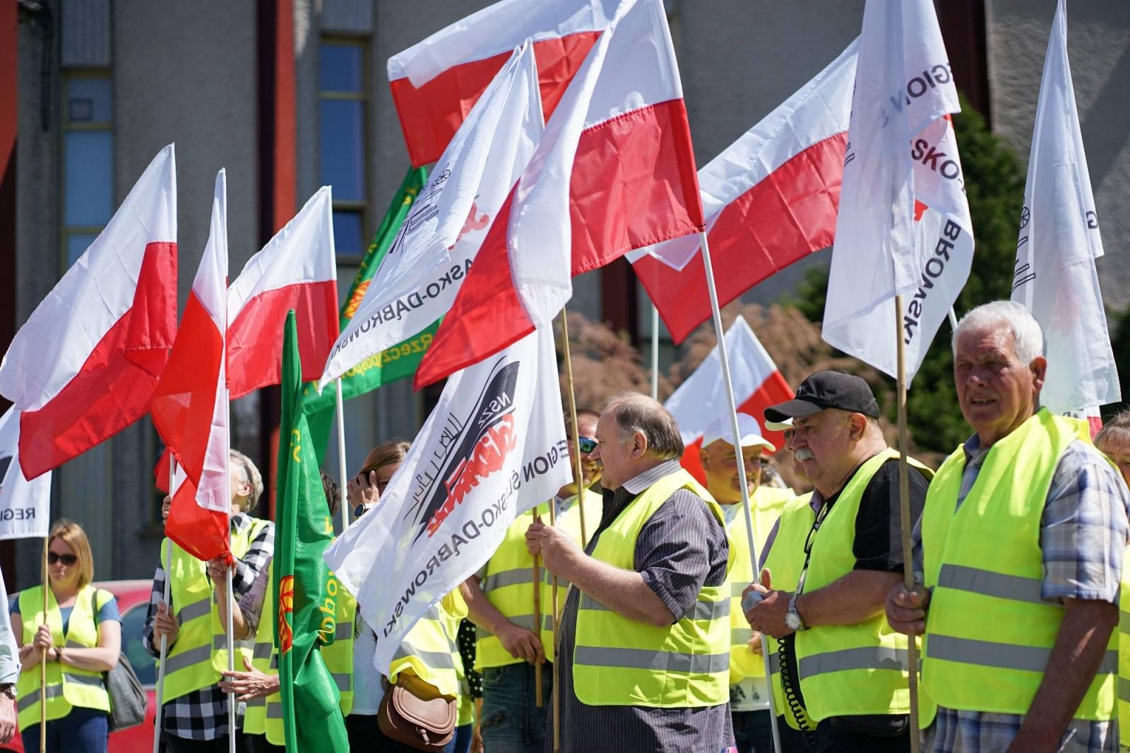 Zdjęcie w galerii na portalu naszraciborz.pl: Pracownicy Agromaxu protestowali w Częstochowie wiadomości z regionu