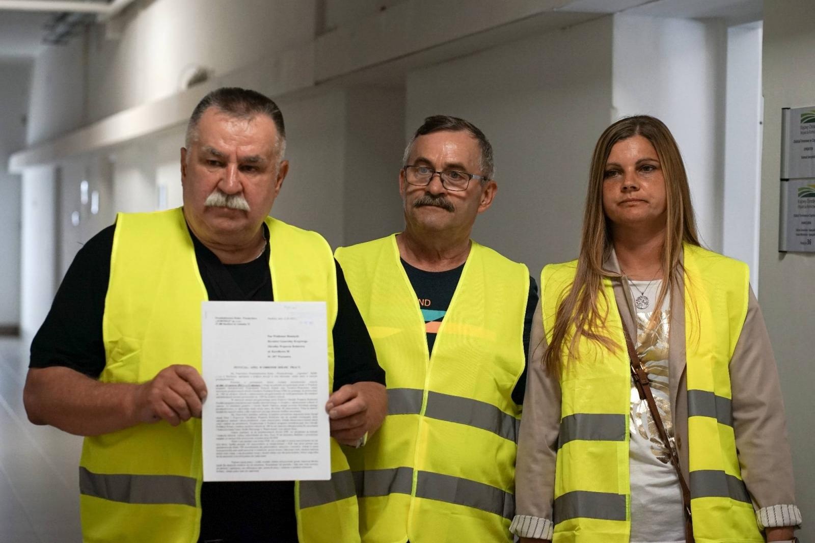 Zdjęcie w galerii na portalu naszraciborz.pl: Pracownicy Agromaxu protestowali w Częstochowie wiadomości z regionu