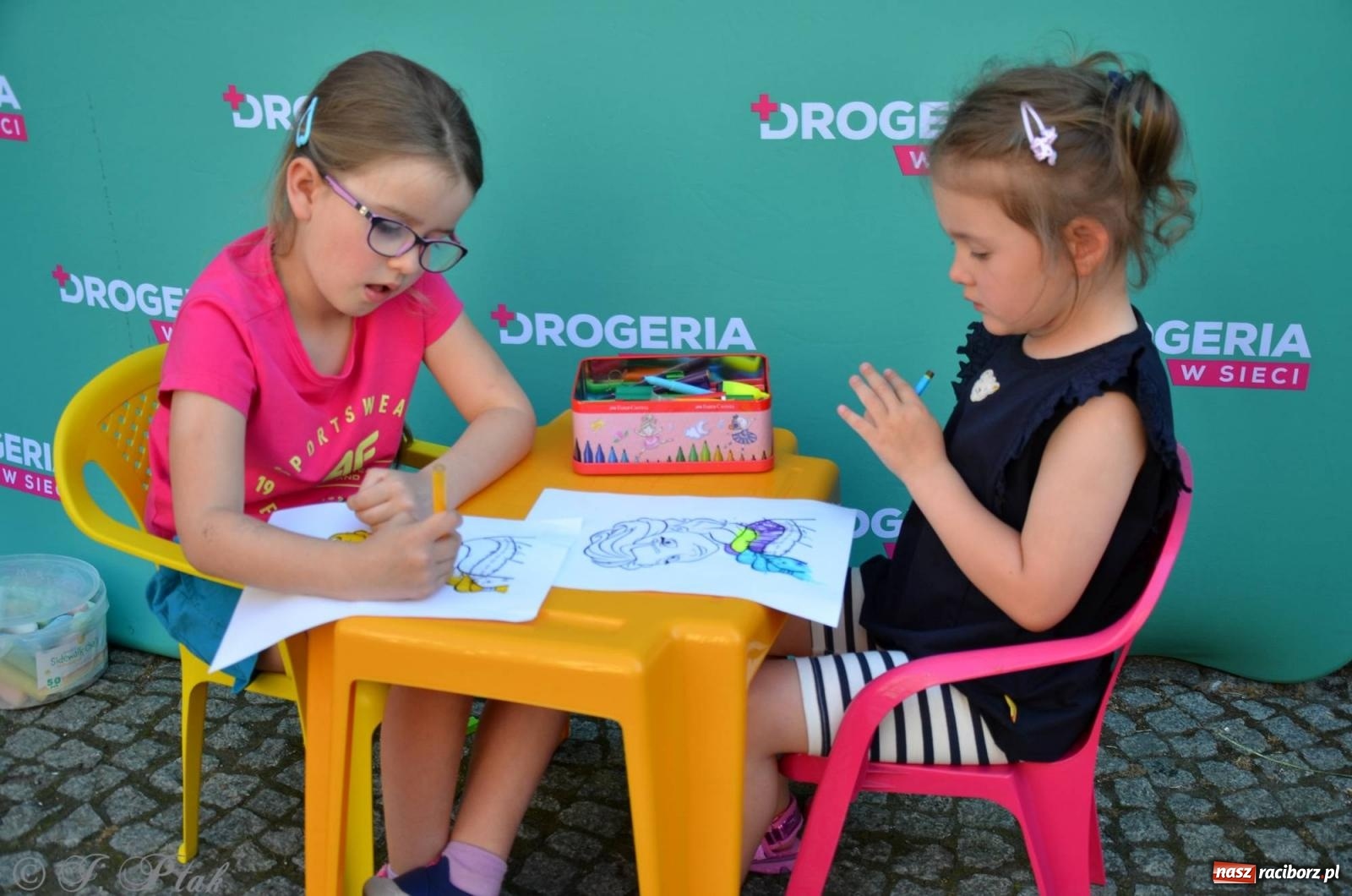 Zdjęcie w galerii na portalu naszraciborz.pl: Tłumy na Długiej. Przedsiębiorcy zapewnili zabawę na 102 [FOTO i WIDEO] wiadomości z regionu