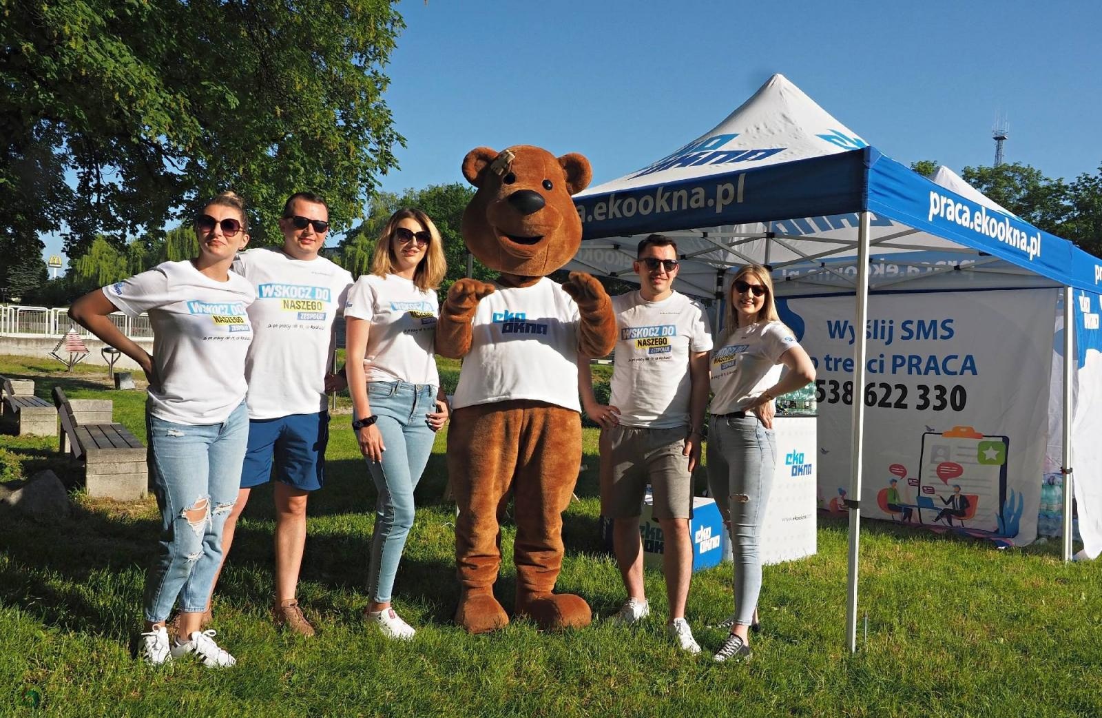 Zdjęcie w galerii na portalu naszraciborz.pl: Klucze do bram miasta w rękach żaków. Raciborskie Juwenalia na bulwarach wiadomości z regionu
