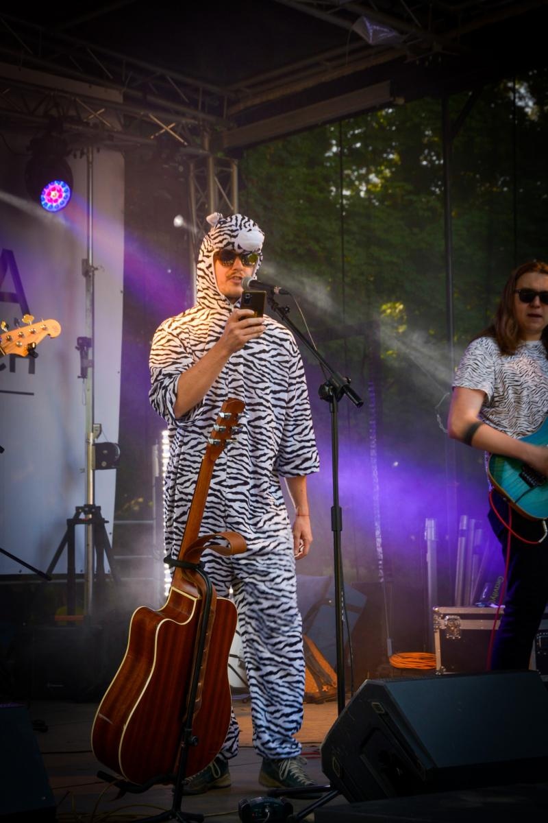 Zdjęcie w galerii na portalu naszraciborz.pl: Klucze do bram miasta w rękach żaków. Raciborskie Juwenalia na bulwarach wiadomości z regionu