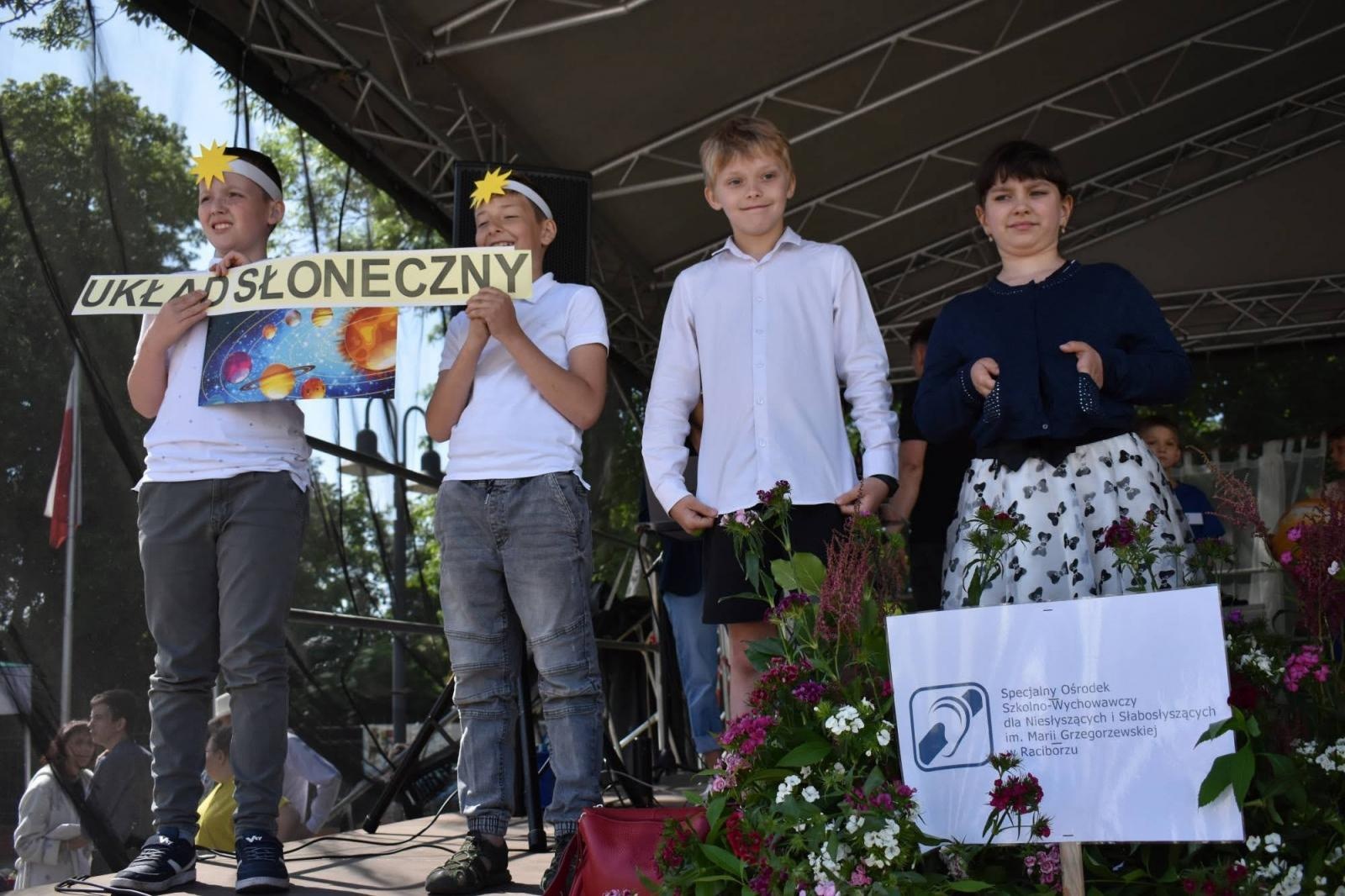 Zdjęcie w galerii na portalu naszraciborz.pl: Piknik integracyjny z okazji Dnia Dziecka na Zamku Piastowskim za nami wiadomości z regionu