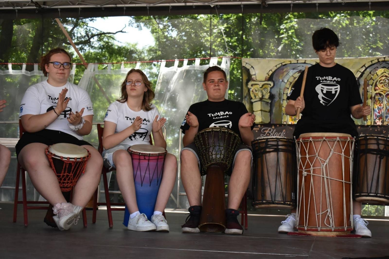 Zdjęcie w galerii na portalu naszraciborz.pl: Piknik integracyjny z okazji Dnia Dziecka na Zamku Piastowskim za nami wiadomości z regionu