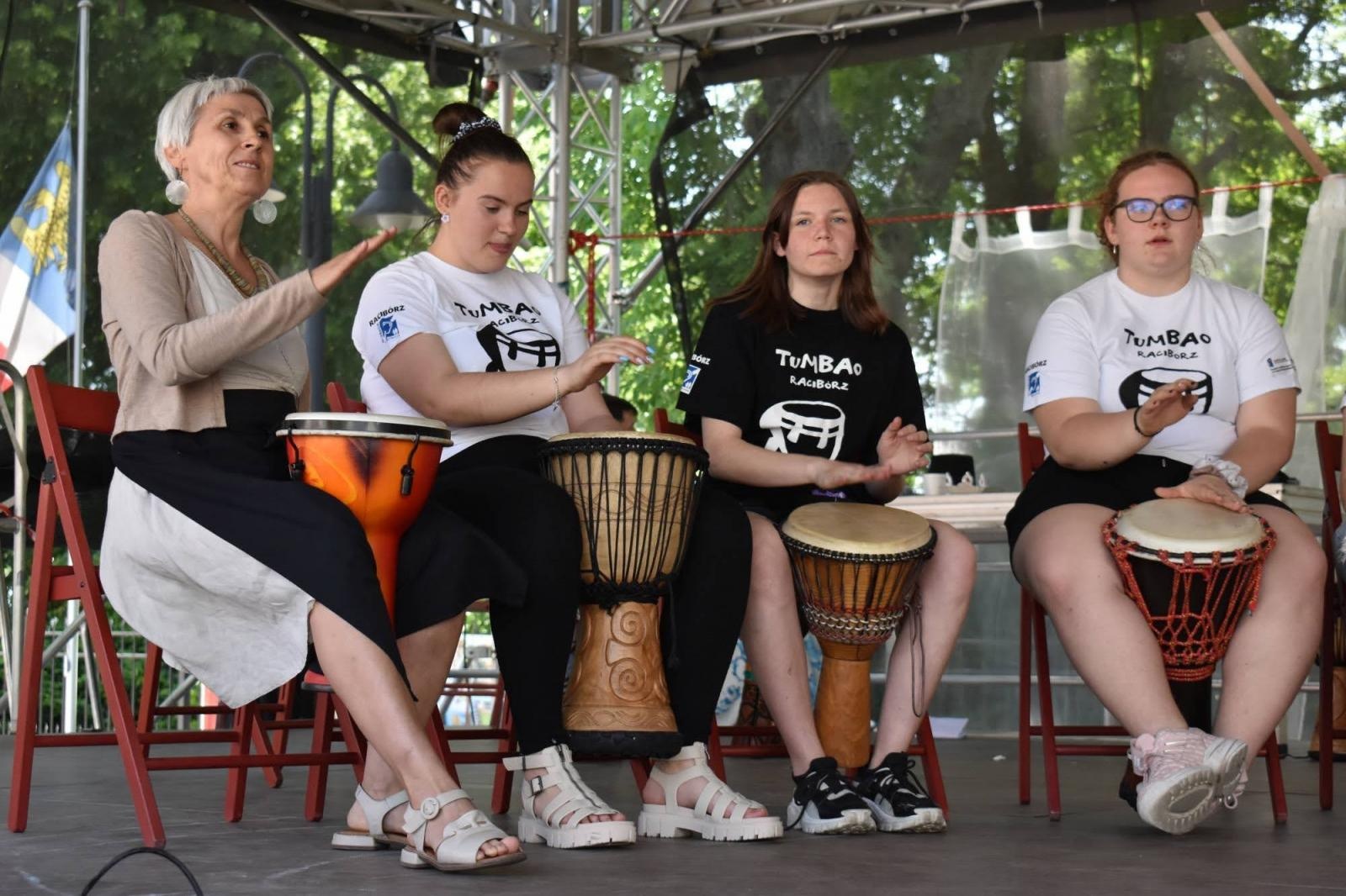 Zdjęcie w galerii na portalu naszraciborz.pl: Piknik integracyjny z okazji Dnia Dziecka na Zamku Piastowskim za nami wiadomości z regionu