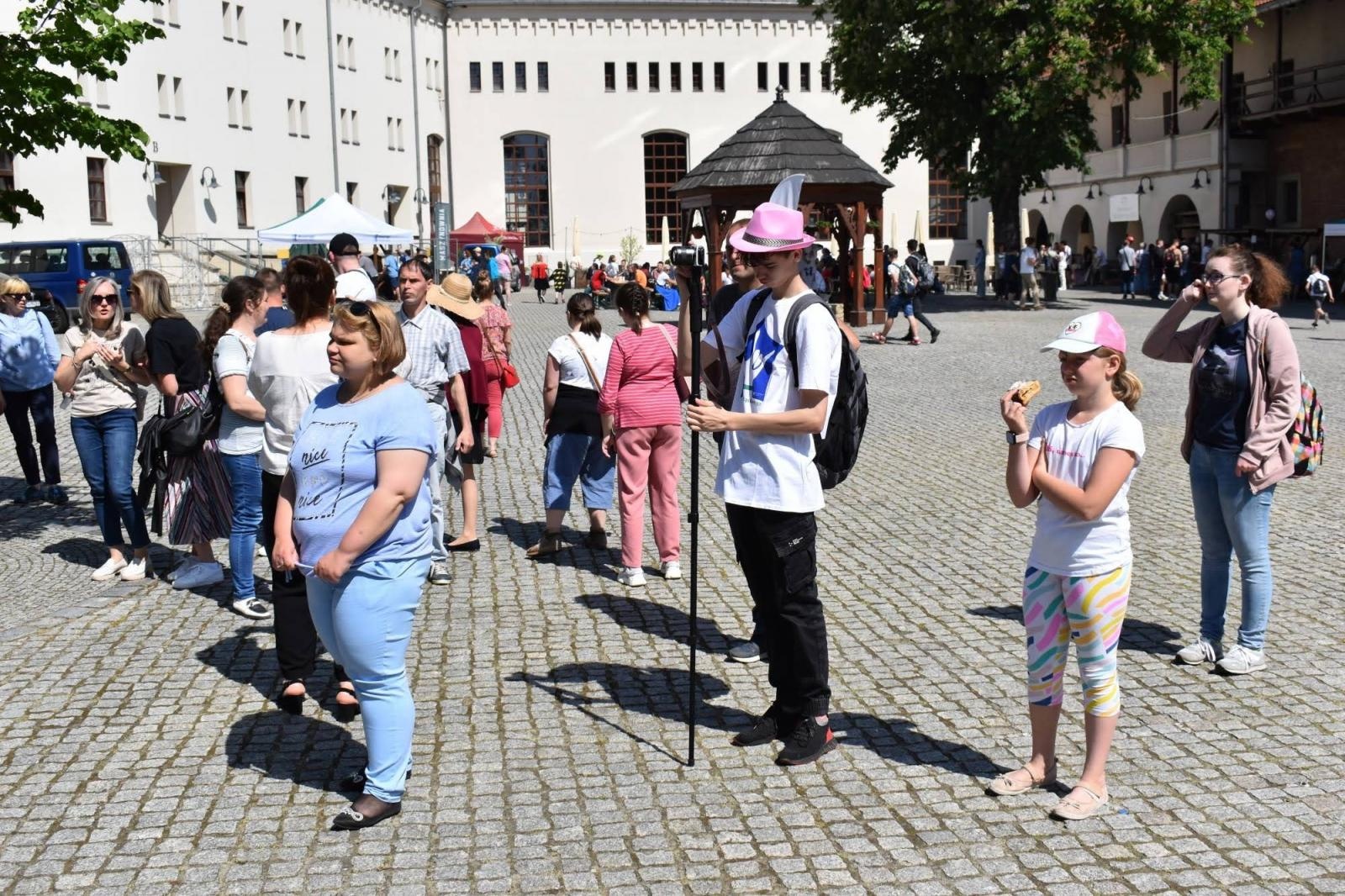 Zdjęcie w galerii na portalu naszraciborz.pl: Piknik integracyjny z okazji Dnia Dziecka na Zamku Piastowskim za nami wiadomości z regionu