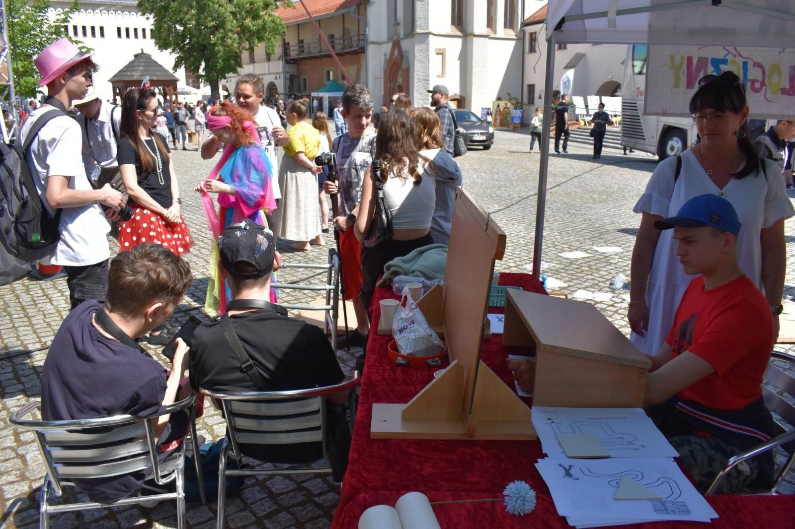 Zdjęcie w galerii na portalu naszraciborz.pl: Piknik integracyjny z okazji Dnia Dziecka na Zamku Piastowskim za nami wiadomości z regionu