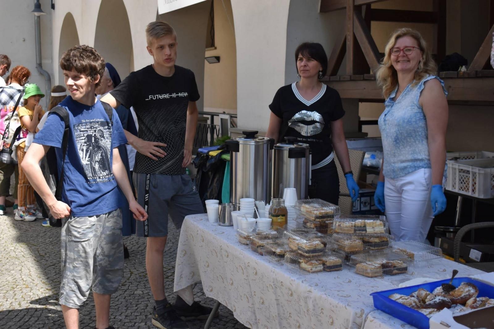 Zdjęcie w galerii na portalu naszraciborz.pl: Piknik integracyjny z okazji Dnia Dziecka na Zamku Piastowskim za nami wiadomości z regionu