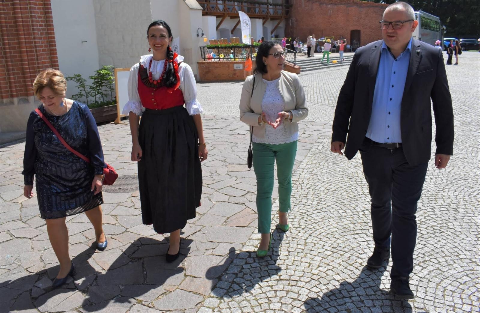 Zdjęcie w galerii na portalu naszraciborz.pl: Piknik integracyjny z okazji Dnia Dziecka na Zamku Piastowskim za nami wiadomości z regionu