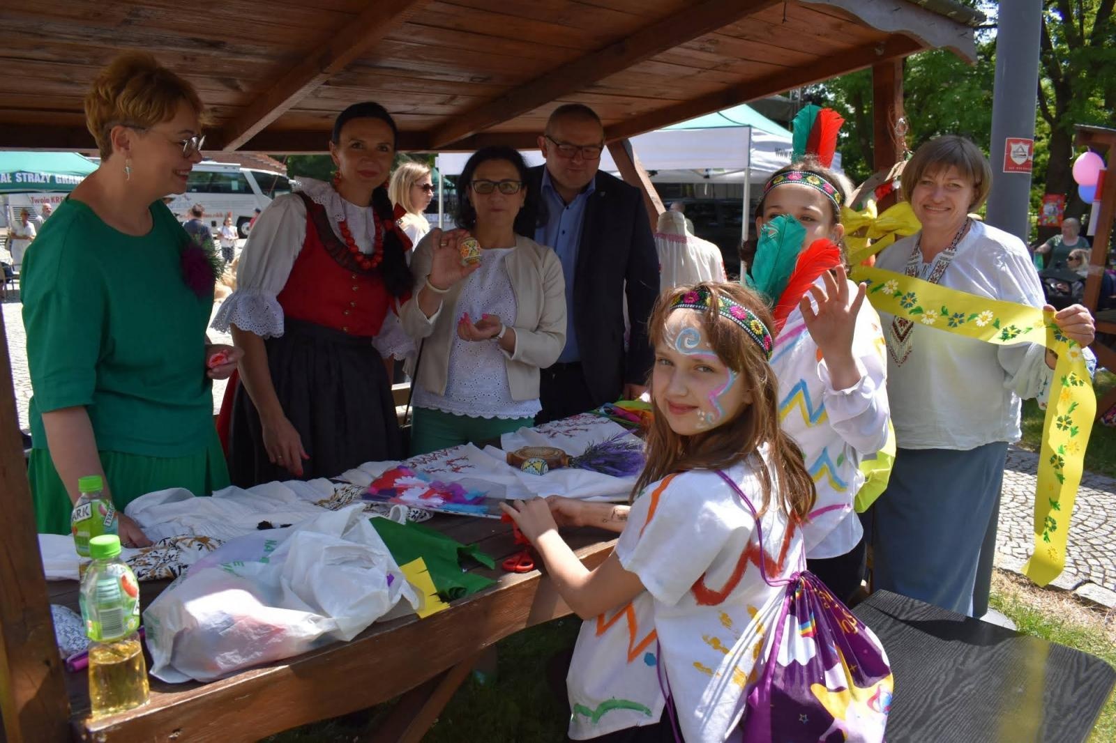 Zdjęcie w galerii na portalu naszraciborz.pl: Piknik integracyjny z okazji Dnia Dziecka na Zamku Piastowskim za nami wiadomości z regionu