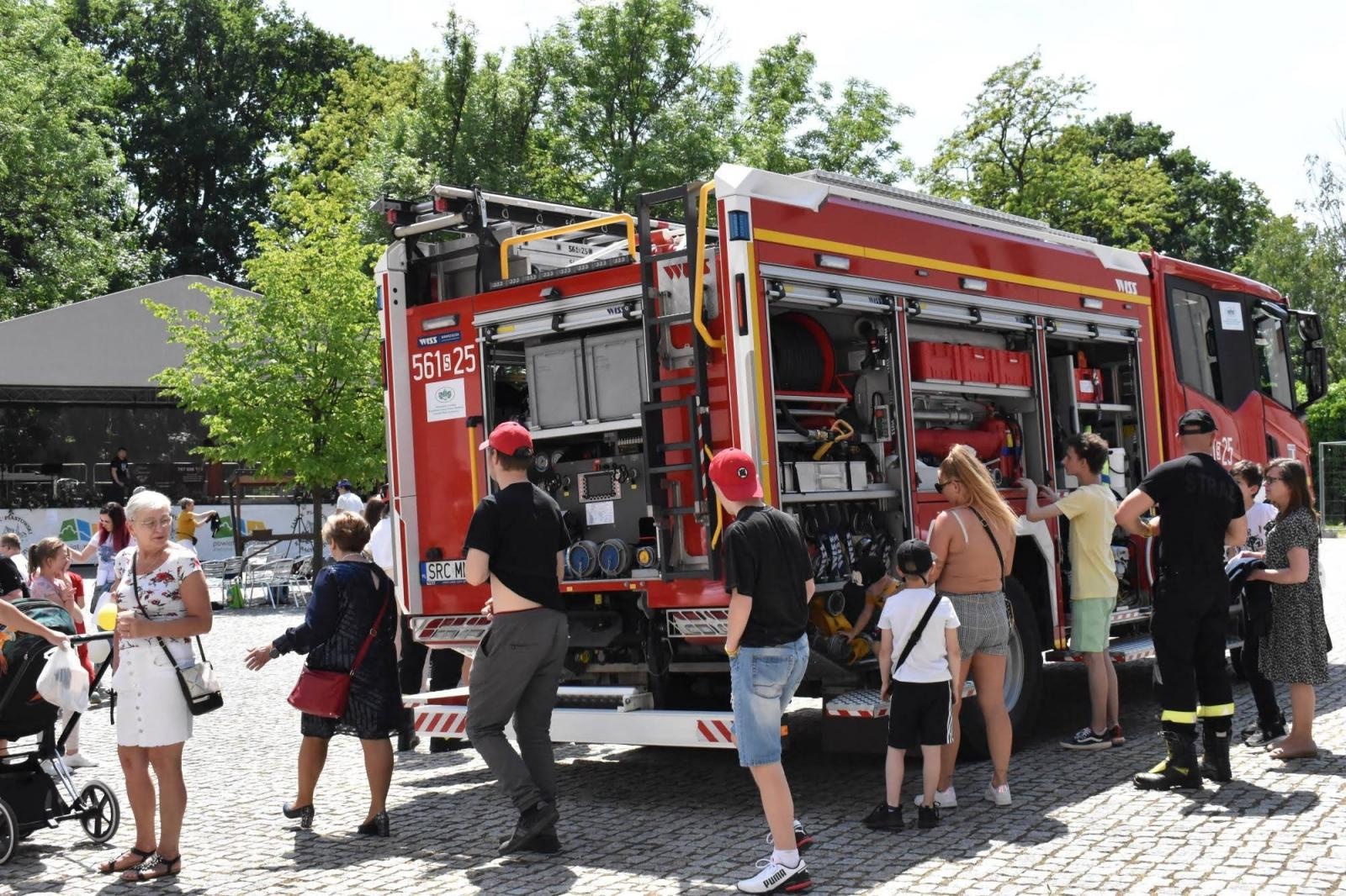 Zdjęcie w galerii na portalu naszraciborz.pl: Piknik integracyjny z okazji Dnia Dziecka na Zamku Piastowskim za nami wiadomości z regionu