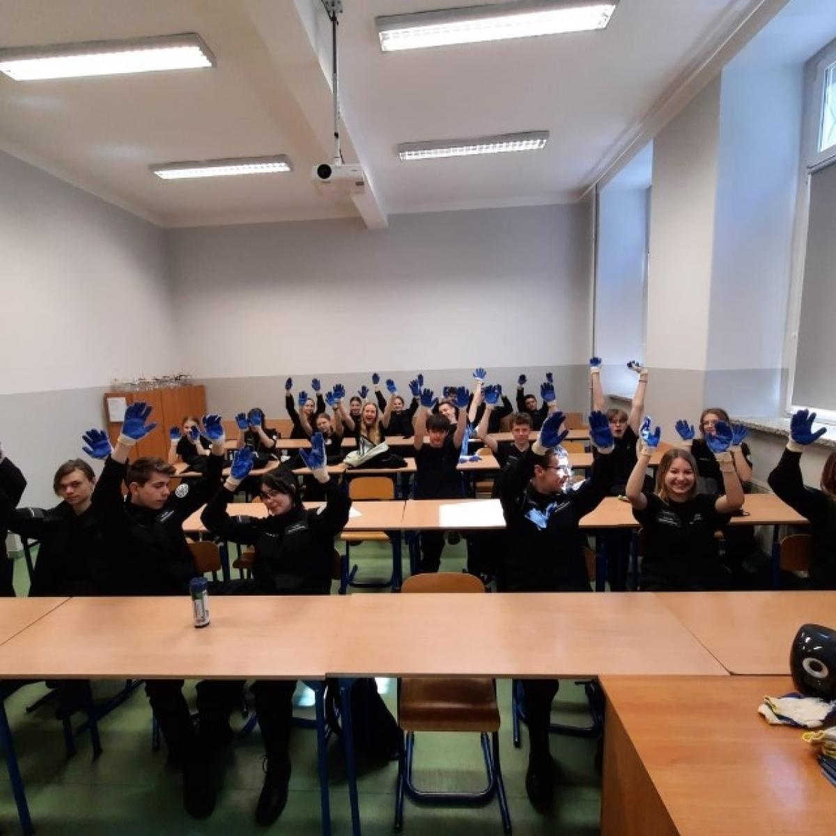 Zdjęcie w galerii na portalu naszraciborz.pl: Operacja Czysta Rzeka z udziałem Ekonomika wiadomości z regionu