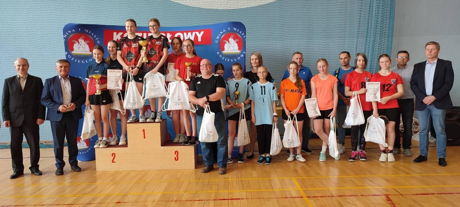 Zdjęcie w galerii na portalu naszraciborz.pl: Sukces dziewczyn z Krzanowic. Trzecie na Śląsku w tenisie stołowym wiadomości z regionu