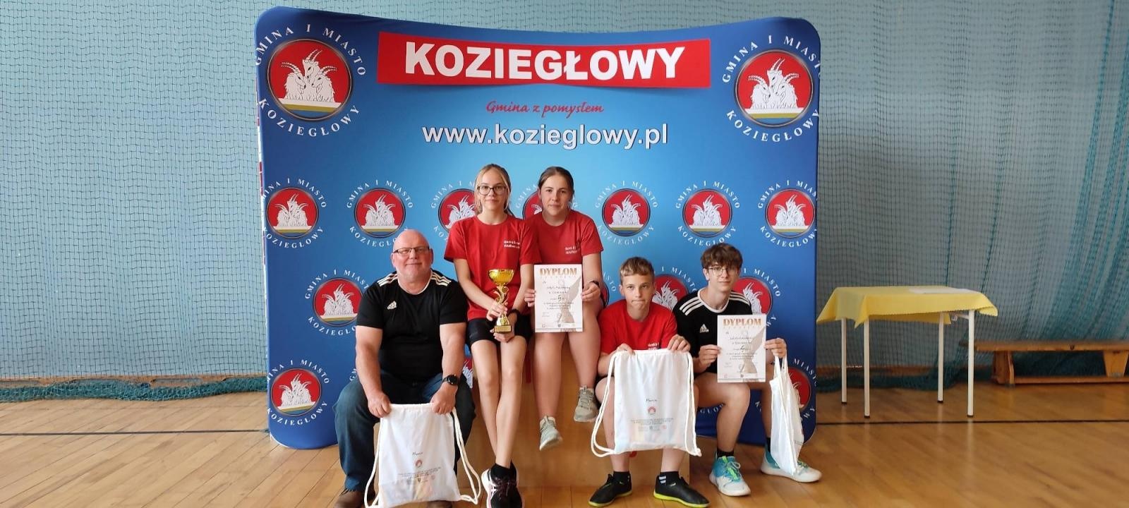 Zdjęcie w galerii na portalu naszraciborz.pl: Sukces dziewczyn z Krzanowic. Trzecie na Śląsku w tenisie stołowym wiadomości z regionu