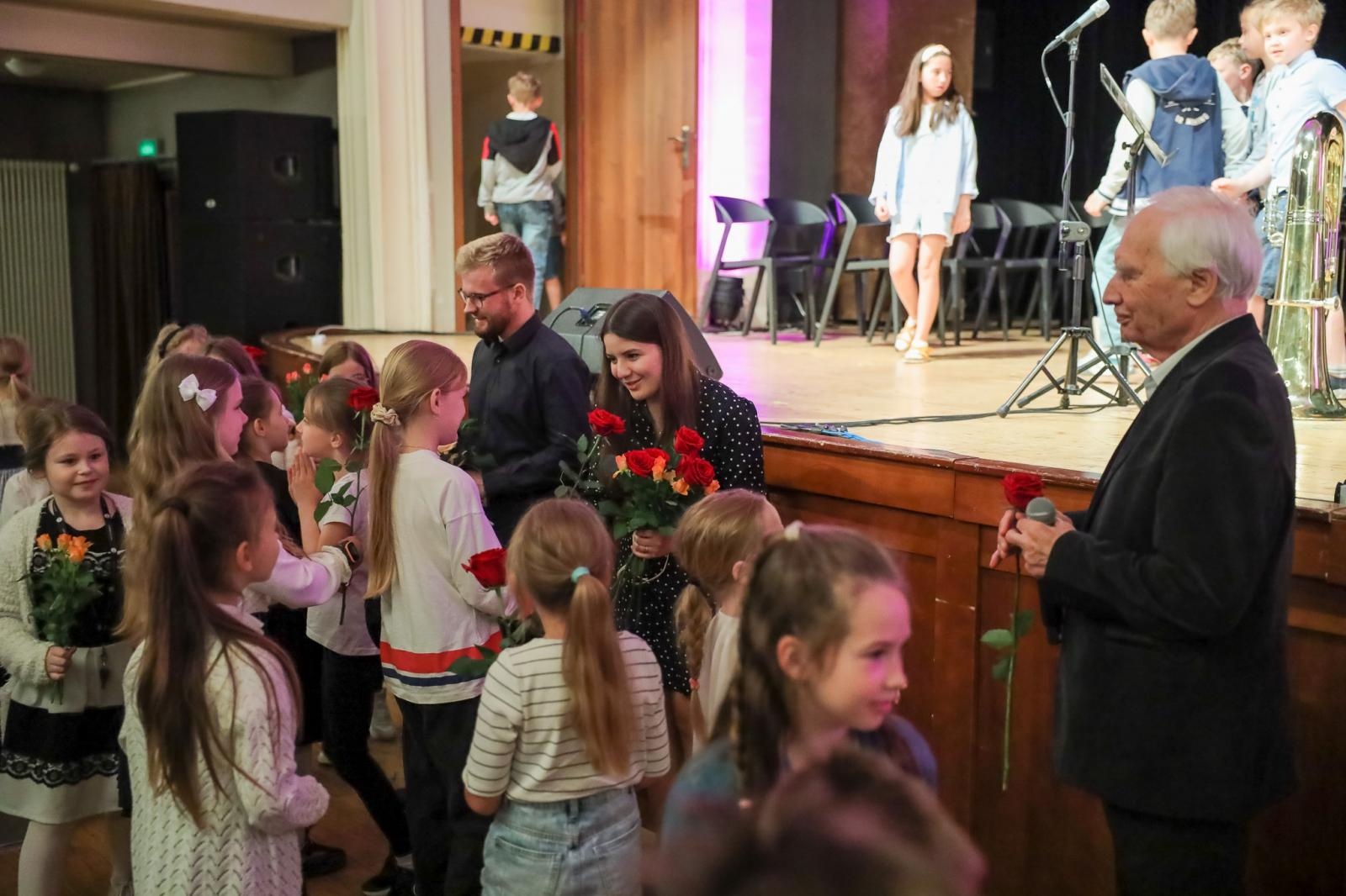 Zdjęcie w galerii na portalu naszraciborz.pl: Tuba - muzycznym bohaterem przedostatnich koncertów umuzykalniających wiadomości z regionu