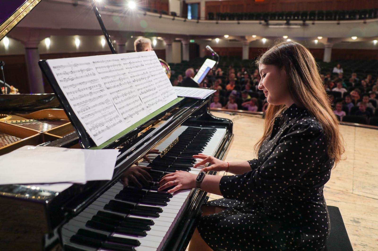 Zdjęcie w galerii na portalu naszraciborz.pl: Tuba - muzycznym bohaterem przedostatnich koncertów umuzykalniających wiadomości z regionu
