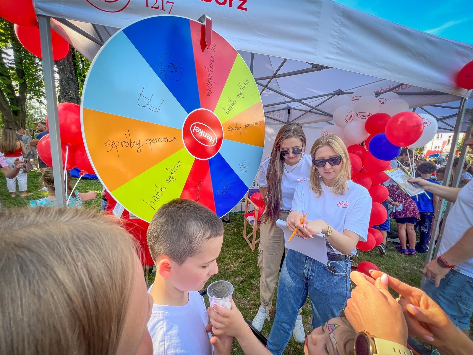 Zdjęcie w galerii na portalu naszraciborz.pl: Zakręcony Dzień Dziecka na Jordanie [FOTO i WIDEO] wiadomości z regionu