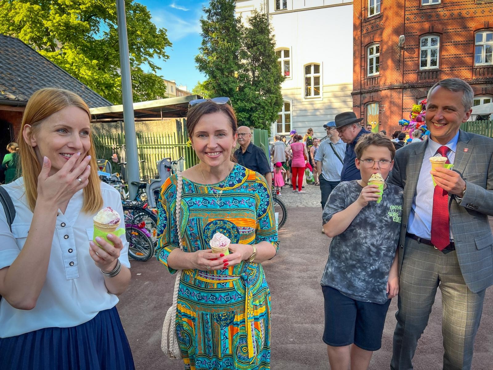 Zdjęcie w galerii na portalu naszraciborz.pl: Zakręcony Dzień Dziecka na Jordanie [FOTO i WIDEO] wiadomości z regionu