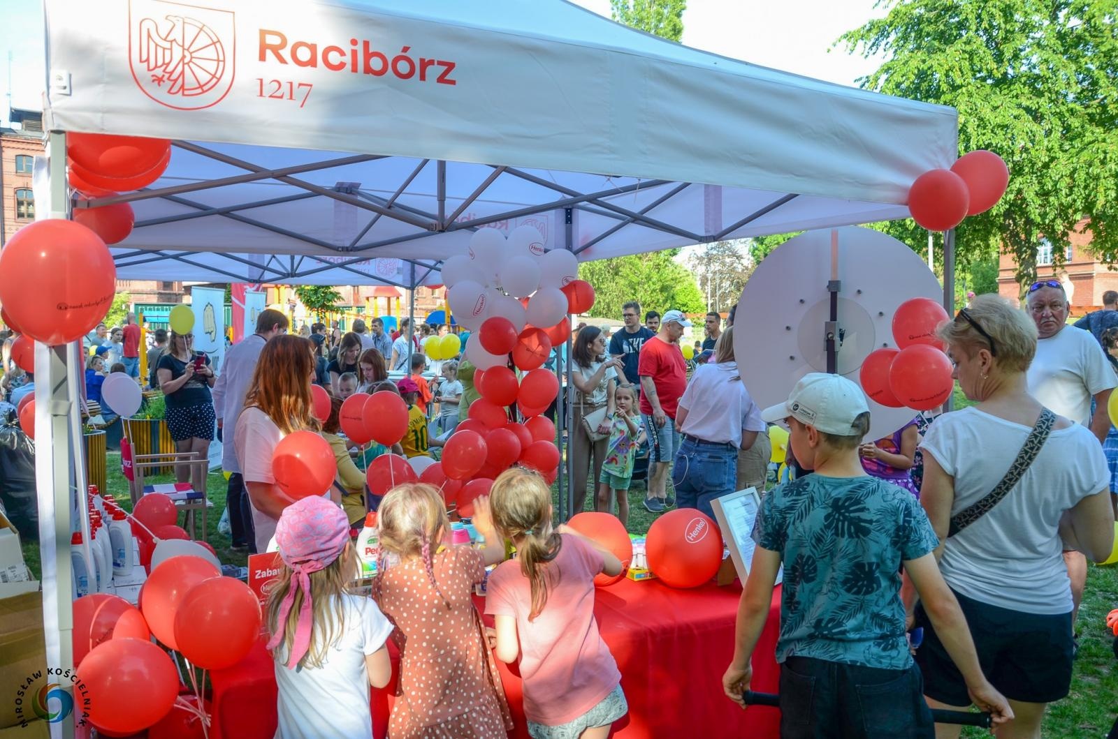 Zdjęcie w galerii na portalu naszraciborz.pl: Zakręcony Dzień Dziecka na Jordanie [FOTO i WIDEO] wiadomości z regionu