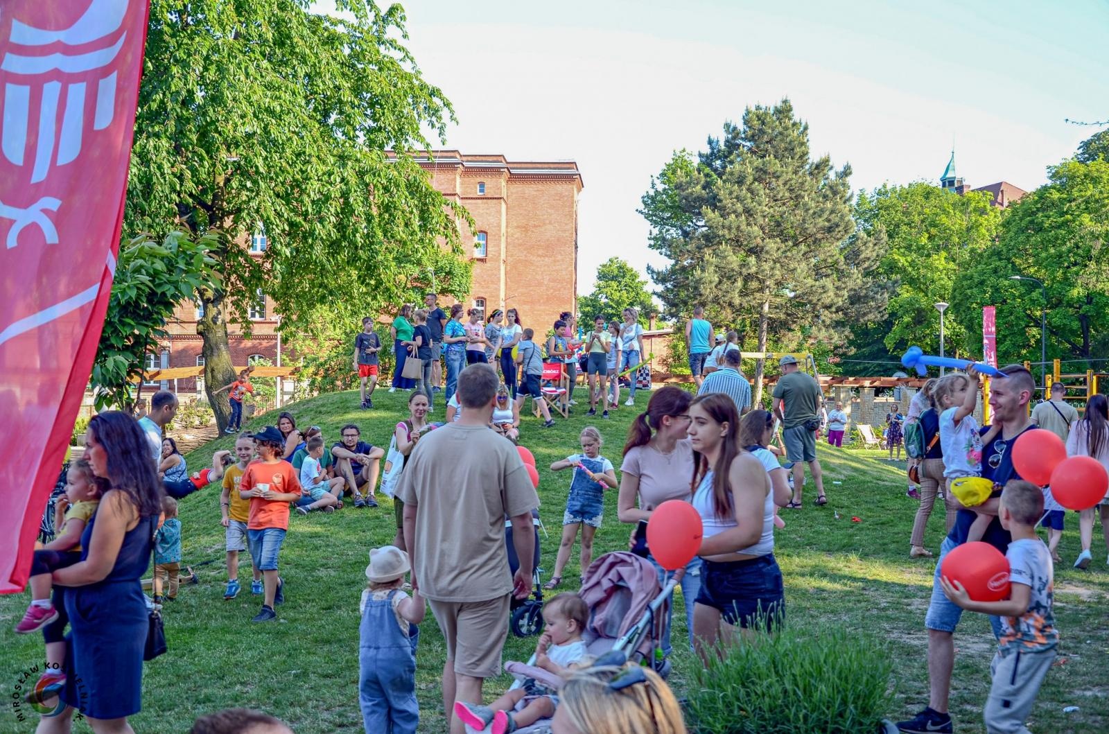 Zdjęcie w galerii na portalu naszraciborz.pl: Zakręcony Dzień Dziecka na Jordanie [FOTO i WIDEO] wiadomości z regionu