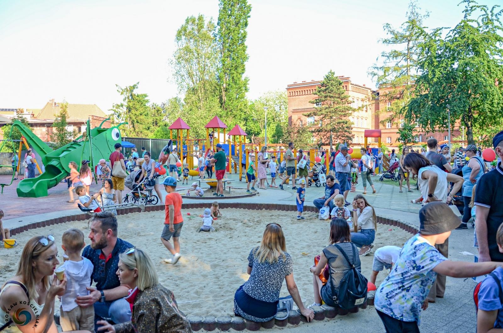 Zdjęcie w galerii na portalu naszraciborz.pl: Zakręcony Dzień Dziecka na Jordanie [FOTO i WIDEO] wiadomości z regionu