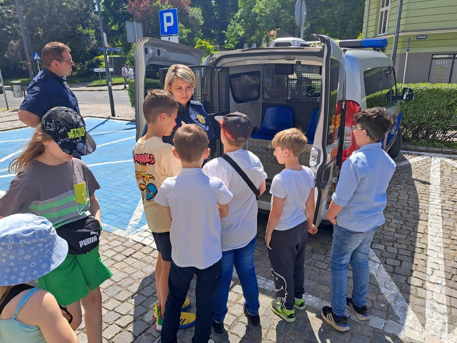 Zdjęcie w galerii na portalu naszraciborz.pl: Uczniowie z Sobieskiego odkrywali tajemnice ratusza wiadomości z regionu