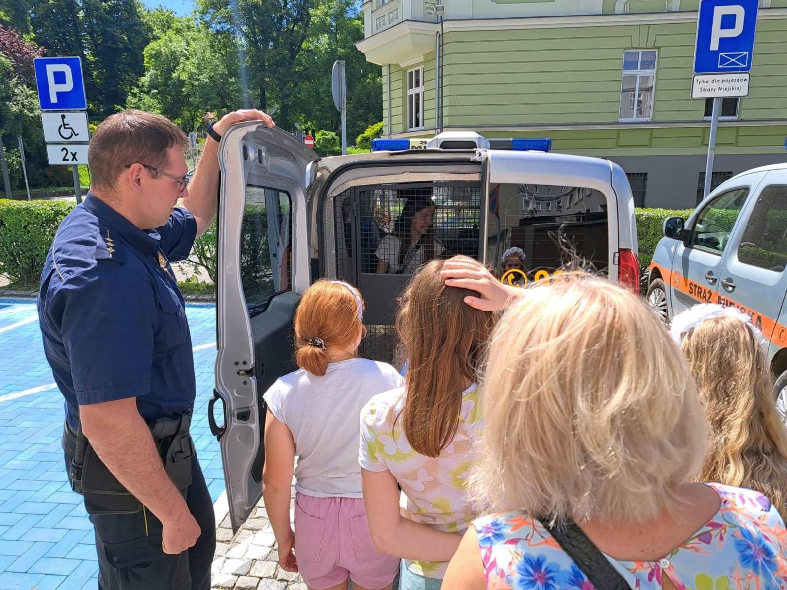 Zdjęcie w galerii na portalu naszraciborz.pl: Uczniowie z Sobieskiego odkrywali tajemnice ratusza wiadomości z regionu