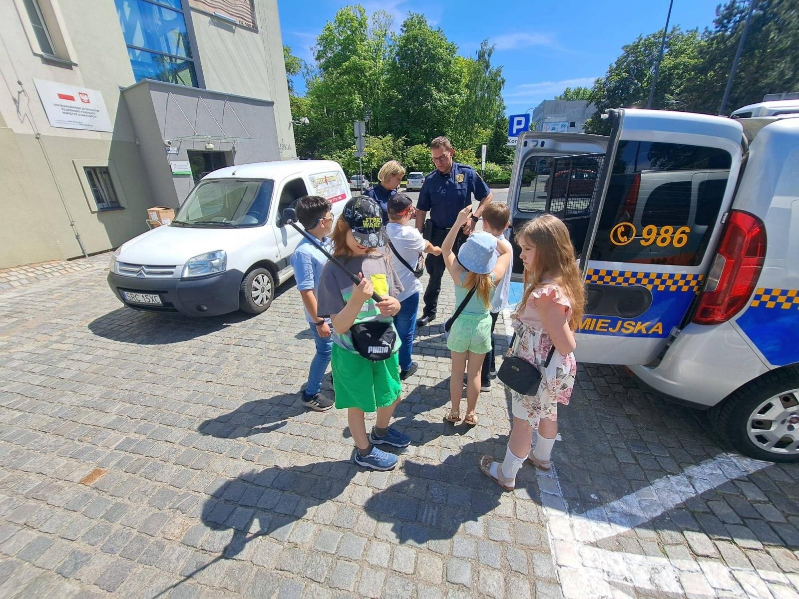 Zdjęcie w galerii na portalu naszraciborz.pl: Uczniowie z Sobieskiego odkrywali tajemnice ratusza wiadomości z regionu