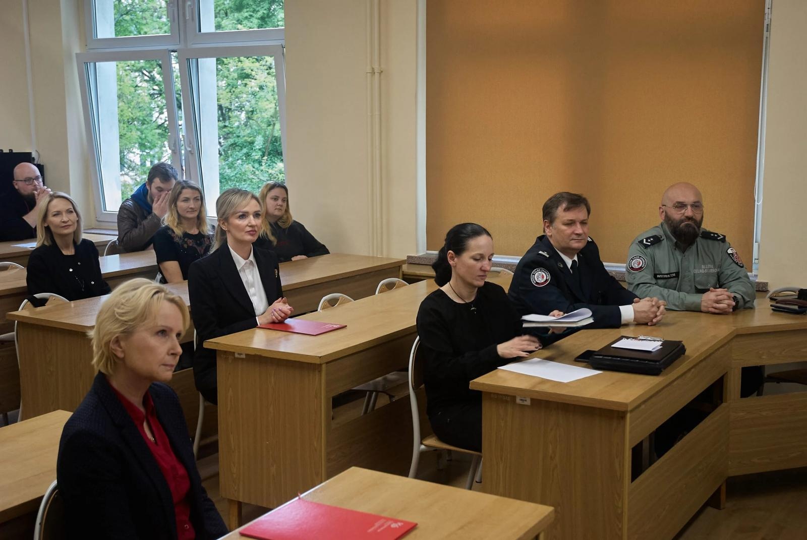 Zdjęcie w galerii na portalu naszraciborz.pl: Spotkanie z Krajową Administracją Skarbową w ANS wiadomości z regionu