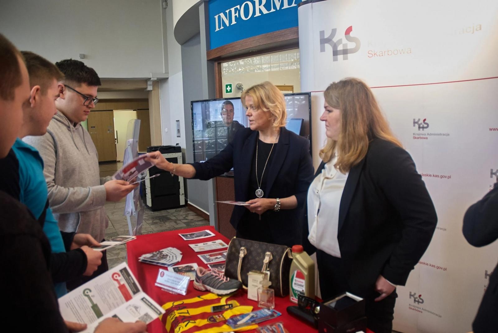 Zdjęcie w galerii na portalu naszraciborz.pl: Spotkanie z Krajową Administracją Skarbową w ANS wiadomości z regionu