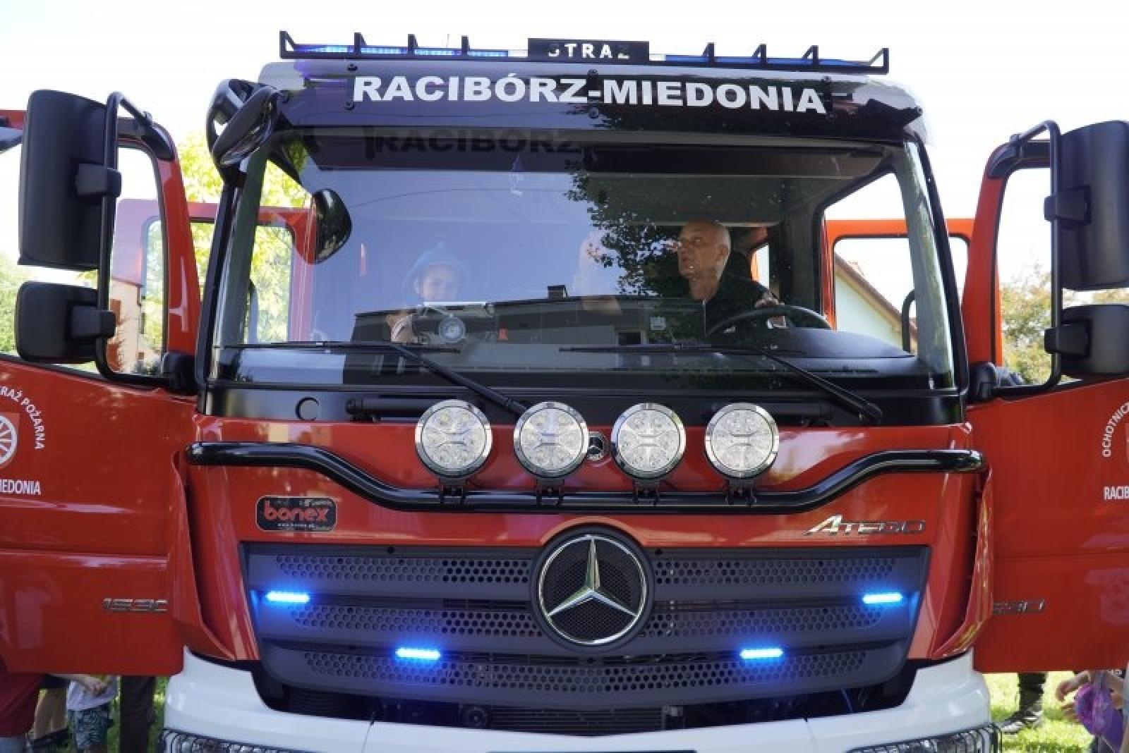 Zdjęcie w galerii na portalu naszraciborz.pl: Jednostki miejskie i strażacy odwiedzili przedszkola wiadomości z regionu