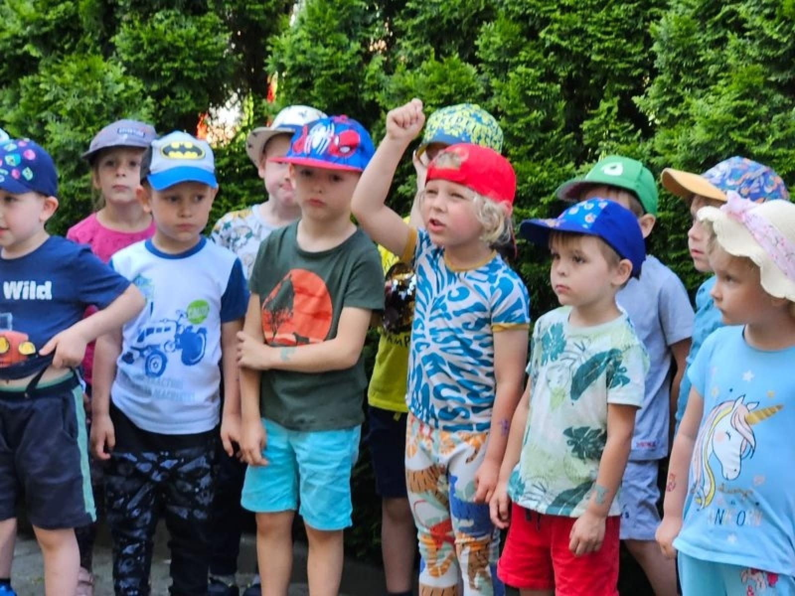 Zdjęcie w galerii na portalu naszraciborz.pl: Jednostki miejskie i strażacy odwiedzili przedszkola wiadomości z regionu