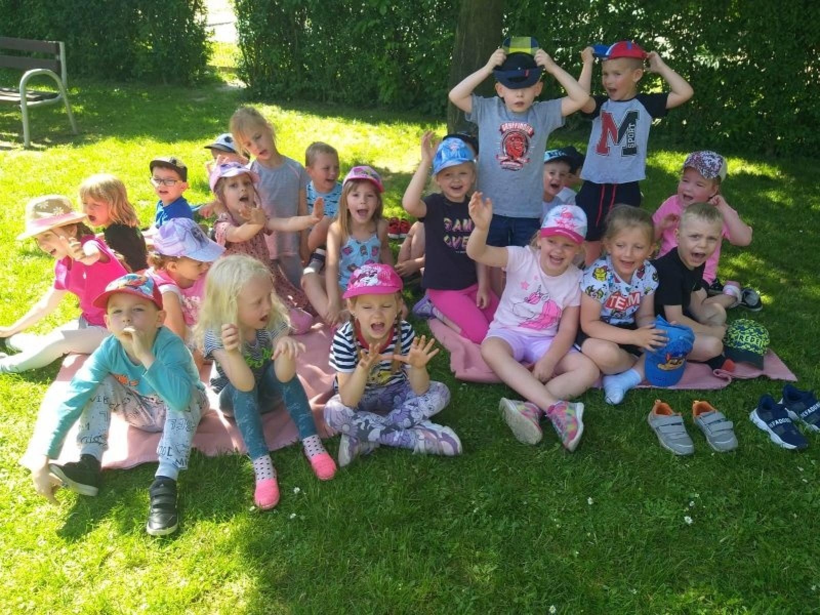 Zdjęcie w galerii na portalu naszraciborz.pl: Jednostki miejskie i strażacy odwiedzili przedszkola wiadomości z regionu