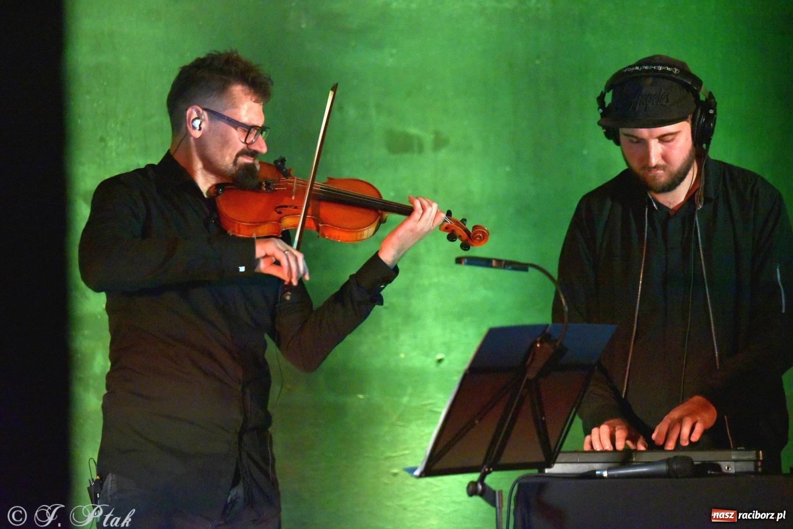 Zdjęcie w galerii na portalu naszraciborz.pl: SIDOR x S-AGE. Klasyka w elektronicznym brzmieniu w podziemiach wodociągów wiadomości z regionu